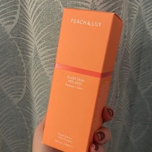 Peach & Lily Glass Skin Veil Mist